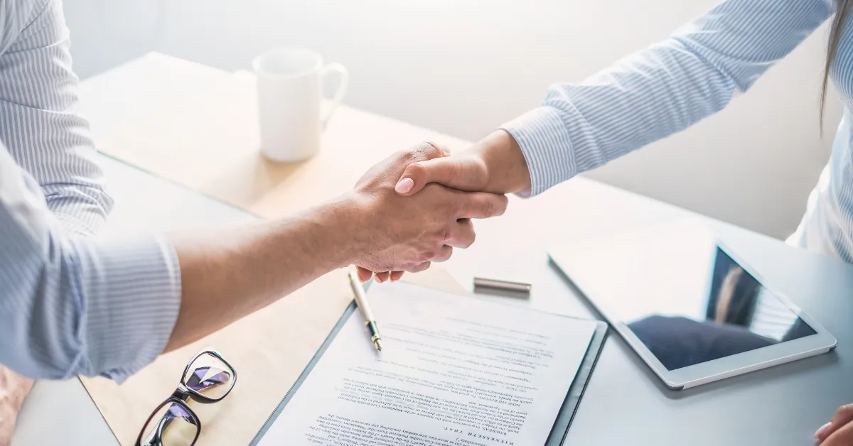 5 Ways Answering Services Elevate Client Communication for Employment Law Attorneys