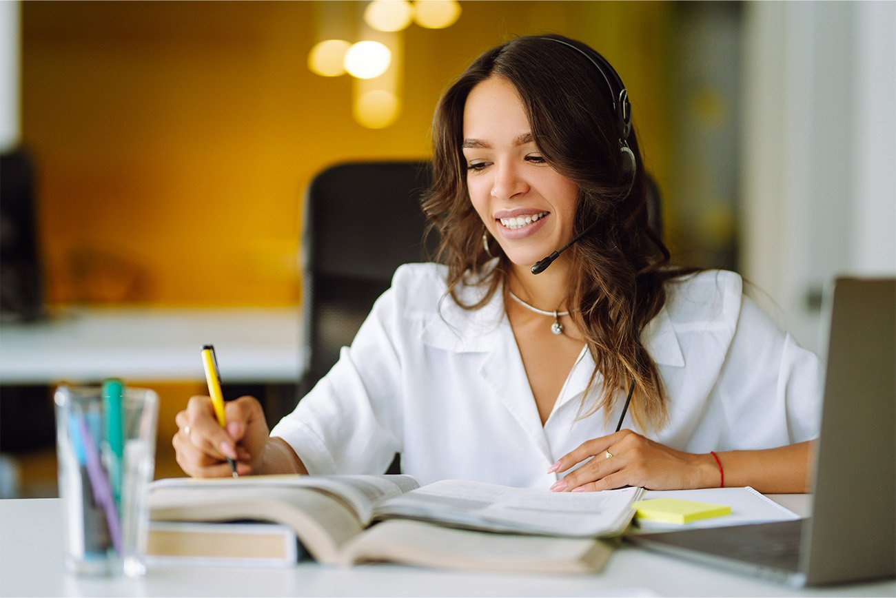 How an Answering Service Can Help Small Businesses Stay Connected