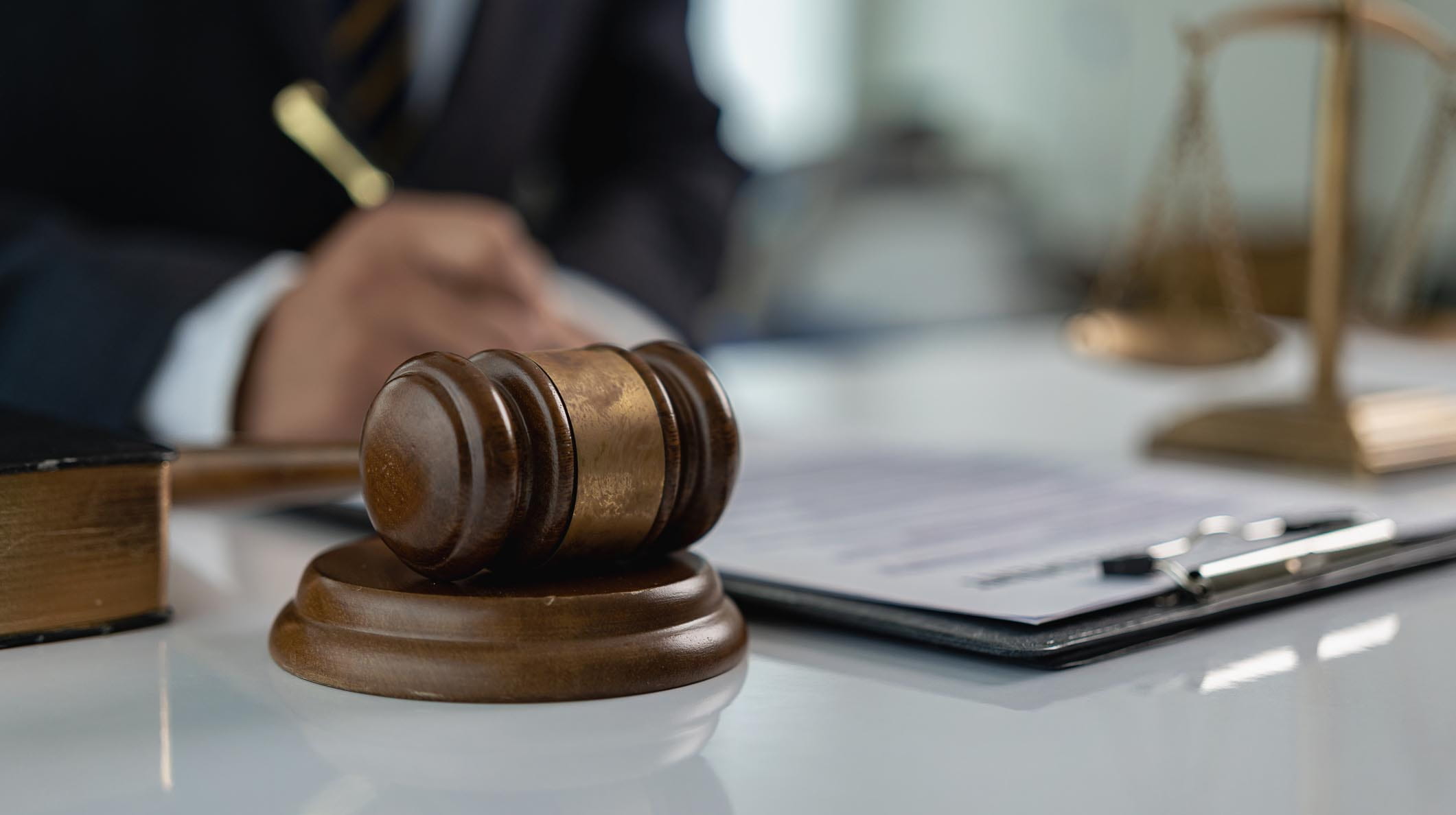 What High-Profile Celebrity Trials Teach Law Firms About Handling High-Volume Calls